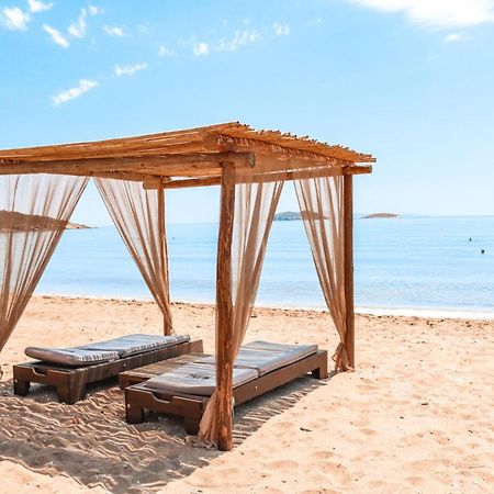 Isida Andros Hotel Áyios Pétros Bagian luar foto