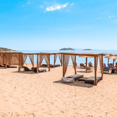 Isida Andros Hotel Áyios Pétros Bagian luar foto